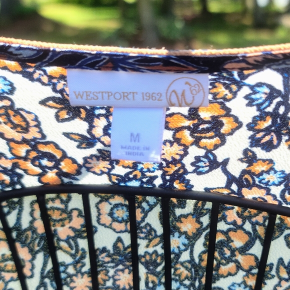 Westport dress, size medium - Picture 9 of 10